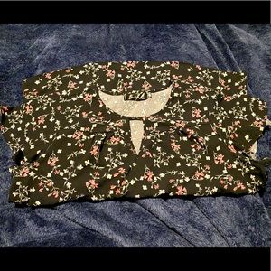 Cute top. Brand: Agnes Orinda. Size 1X